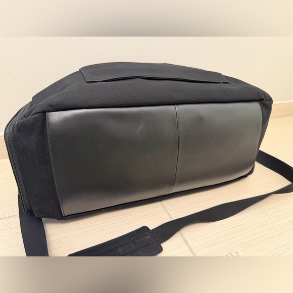 AWAY Weekender Bag - Picture 3 of 6